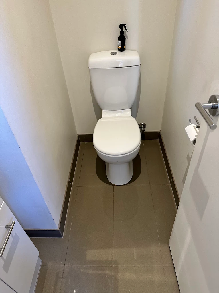 Toilet detail clean - Wall Washing – Wynnum, Manly, Wynnum West and Lota by Prestine Bond Cleaning